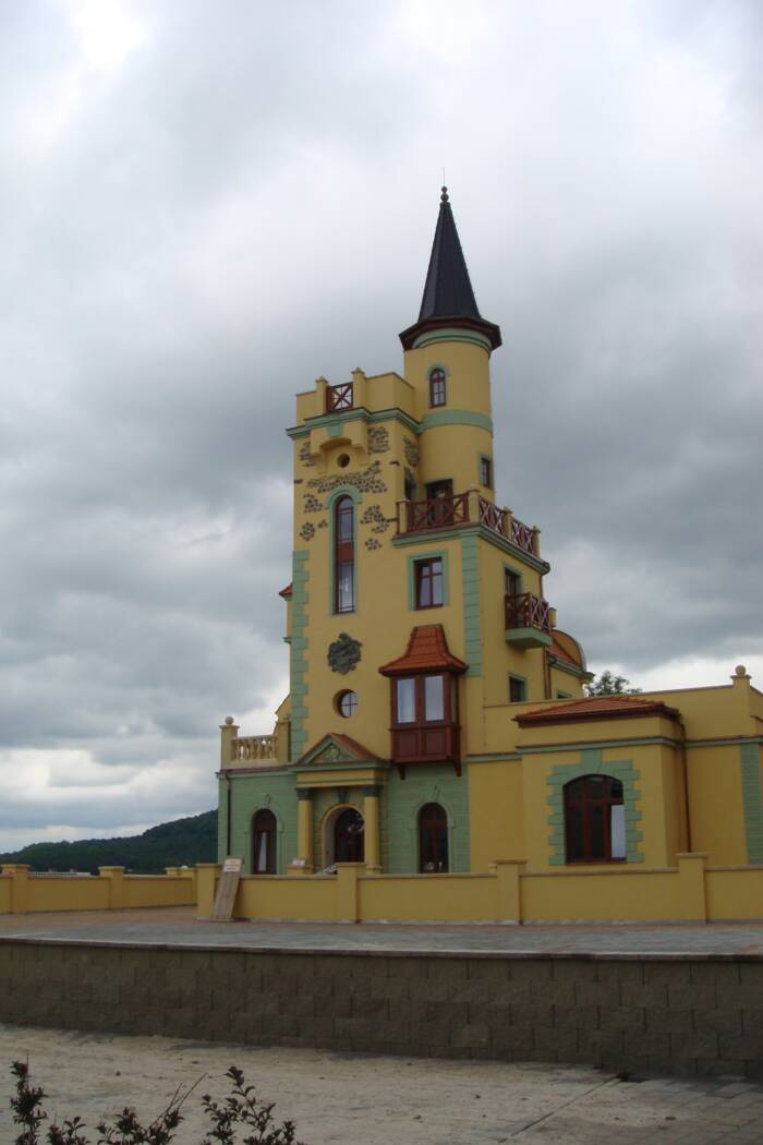 TEPLICE – ŠKOLÍCÍ STŘEDISKO VIAMONT